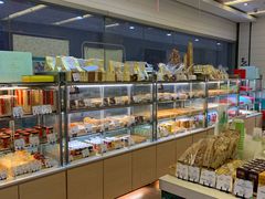 面包甜点陈列柜-花园饼屋·吐司蛋糕面包(星海店)