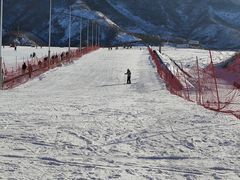 -荣盛康旅野三坡滑雪场