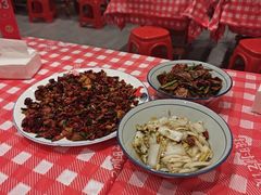 -荆九爷爆炒桥头三嫩(云南北路店)