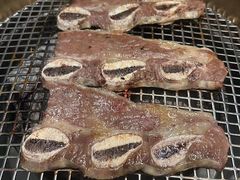 -铭牛烧肉·和牛海鲜自助(高新月牙湖店)