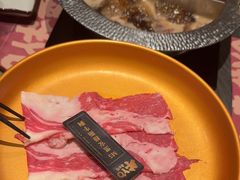 -牛YO寿喜烧·铁板烧和牛火锅自助(市府恒隆店)