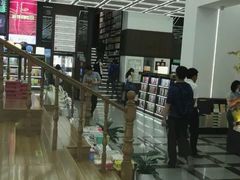 -新华书店(新街口旗舰店)