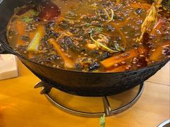 -鸿顺老铁锅美蛙鱼府(解放碑店)
