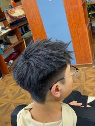 -海文先生国潮烫染男士理发馆