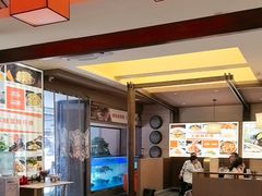 -阿瓦山寨·湘菜现炒·剁椒鱼头王(咸阳总店)