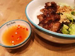 烤鸡扒配捞檬粉-越小品·越南餐厅(万科里店)