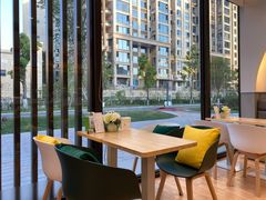 靠窗位-爱达乐面包生日蛋糕(资阳圣高商业广场店)