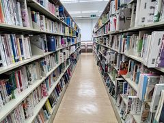 -屯门公共图书馆