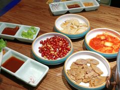 -明洞阿姨·韩式酱蟹烤肉·创意料理(三元桥店)