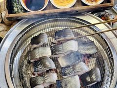 -围炉肉舍•炭烤活鳗•丹东海鲜烤肉(步行街店)
