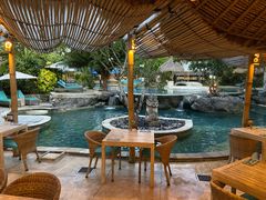 -Hai Bar And Grill