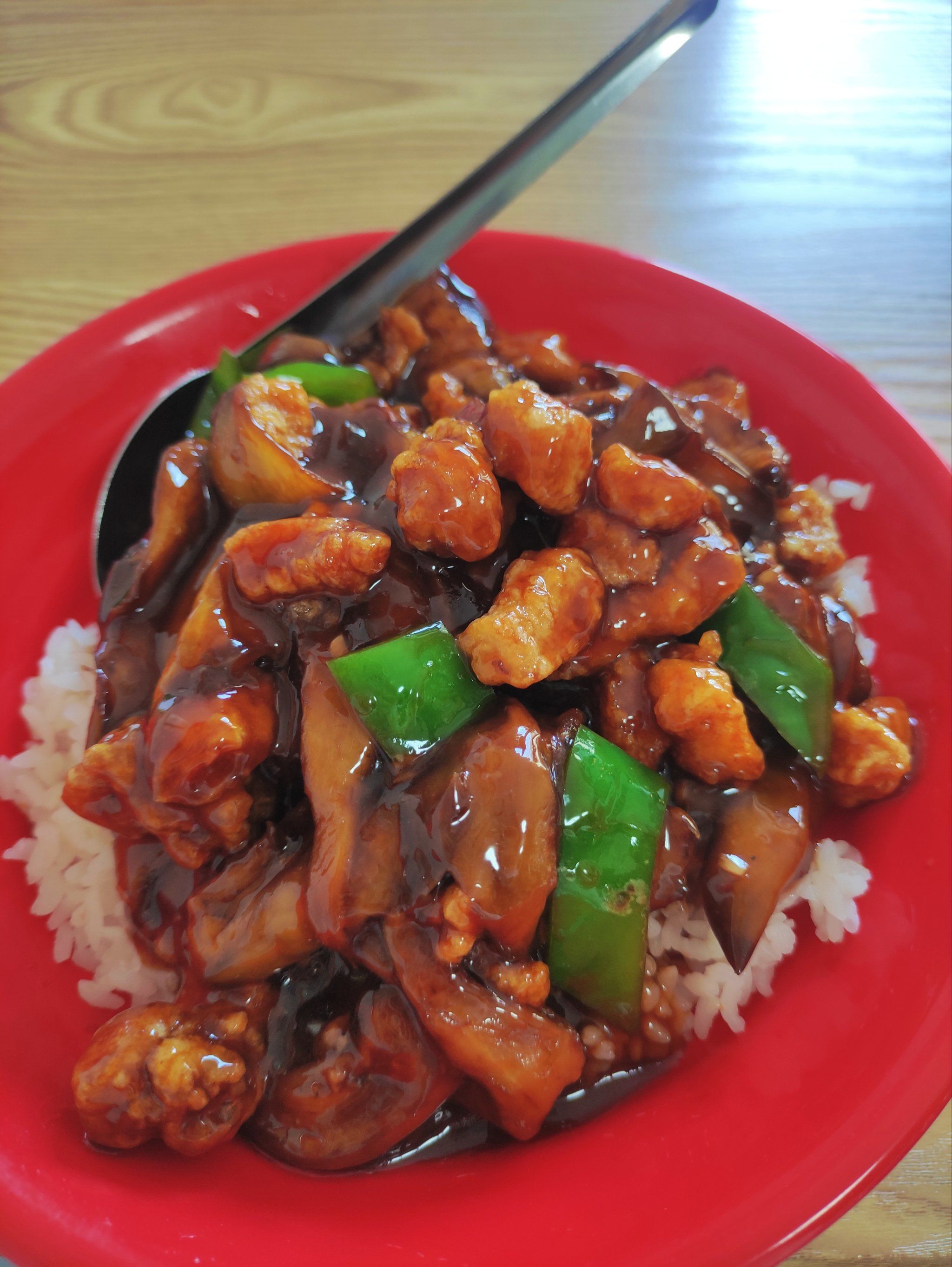 齐大西区这家肉段烧茄子盖饭太炸裂了