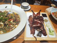 -老滇山寨•云南特色菜•地方菜•民族风情歌舞表演(金碧店)