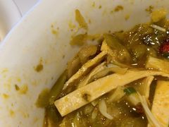 -渝是乎酸菜鱼(龙旗购物中心店)