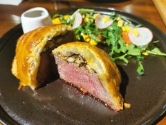 惠灵顿谷饲菲力牛排-MARU玛露音乐餐厅(前滩世贸店)