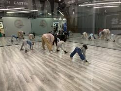 -CASTER跳舞俱乐部