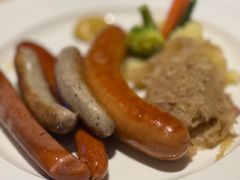 -LENBACH兰巴赫西餐啤酒坊(大连东港店)