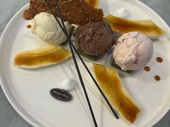 香蕉船-哈根达斯(青岛海信店)