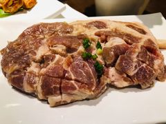 韩式腌猪王排-·缸桶屋·韩式牛肋条自助烤肉(西湖D11店)
