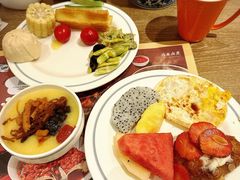 -咖啡苑自助餐厅·中国大饭店