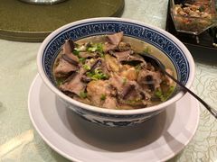 -山明水秀大饭店