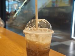 -星巴克(上海虹桥新天地二店)