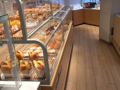 面包甜点陈列柜-好利来(新宜白店)