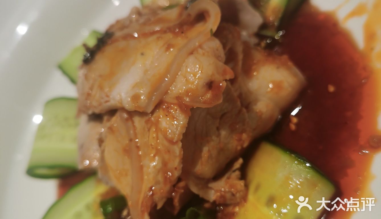 很不错的川菜，每一道菜都非常的正宗非常赞，尤其是夫妻
