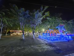 -万绿园