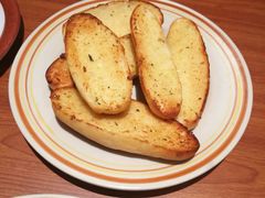 蒜香烤面包-萨莉亚意式餐厅(万嘉商业广场店)