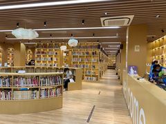 -漕河泾街道图书馆(漕河泾社区文化活动中心店)