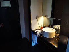 -桔子酒店(上海西藏北路地铁站店)