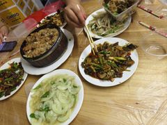 -笨猪青年旅舍(西乡地铁站店)