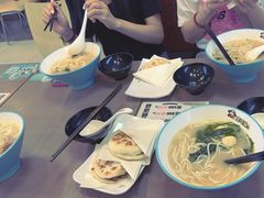 -灵芝妹子海鲜米线(香炉礁山姆店)