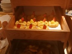 -上海滴水湖皇冠假日酒店