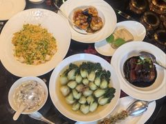 黑蒜大千爆虾球-北京四季酒店·采逸轩