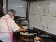 -黄阿姨锅贴大王(万航渡路店)