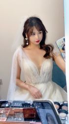 -艾米丽婚纱礼服