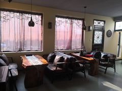 -小草屋轰趴馆别墅派对新场团建家庭聚会