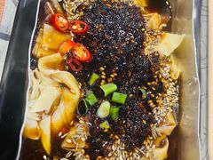 -泉哥小平房串店