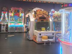 -反斗乐园π·电玩·高空拓展·蹦床(龙华天虹店)