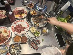-哈哈碳都·牛肋条无限自助烤肉(台江万达店)