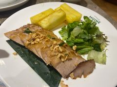 西贡炭烧烤猪颈肉配菠萝-美奈小馆·东南亚菜(福田星河COCO Park店)