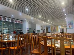大堂-大草原清真饭庄(沙河店)
