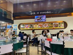 -覃记海鲜美食餐厅