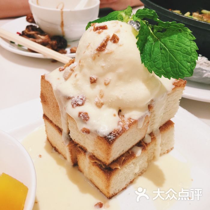 冰淇淋蜂蜜厚吐司