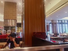 -亚龙湾希尔顿自助餐厅·海鲜·烧烤·沙滩BBQ·现场乐队