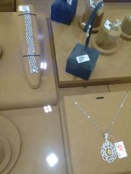 -恒阳珠宝·高级定制镶嵌·天然彩宝·天然钻石(南京西路店)