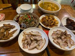 -老鼎万春卤菜(五代传承创始老店)