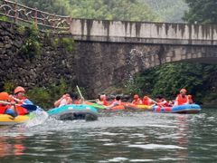 -安吉龙王山峡谷漂流